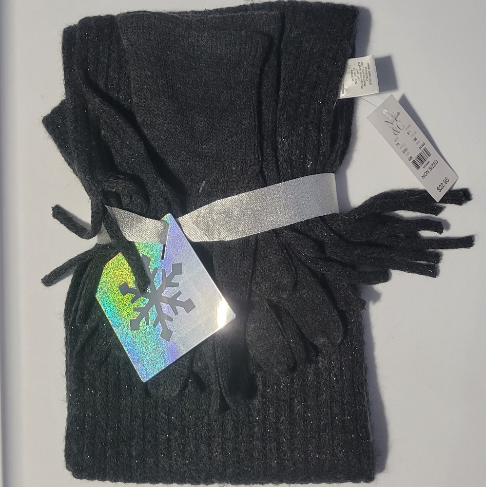 New York & Company Scarf & Gloves Set - Picture 2 of 2